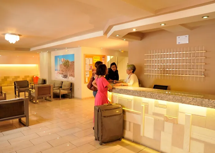 Carina Hotel
